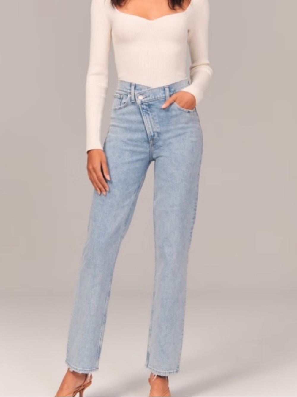 Abercrombie & Fitch Curve Love 90s Straight Ultra High Rise Jean